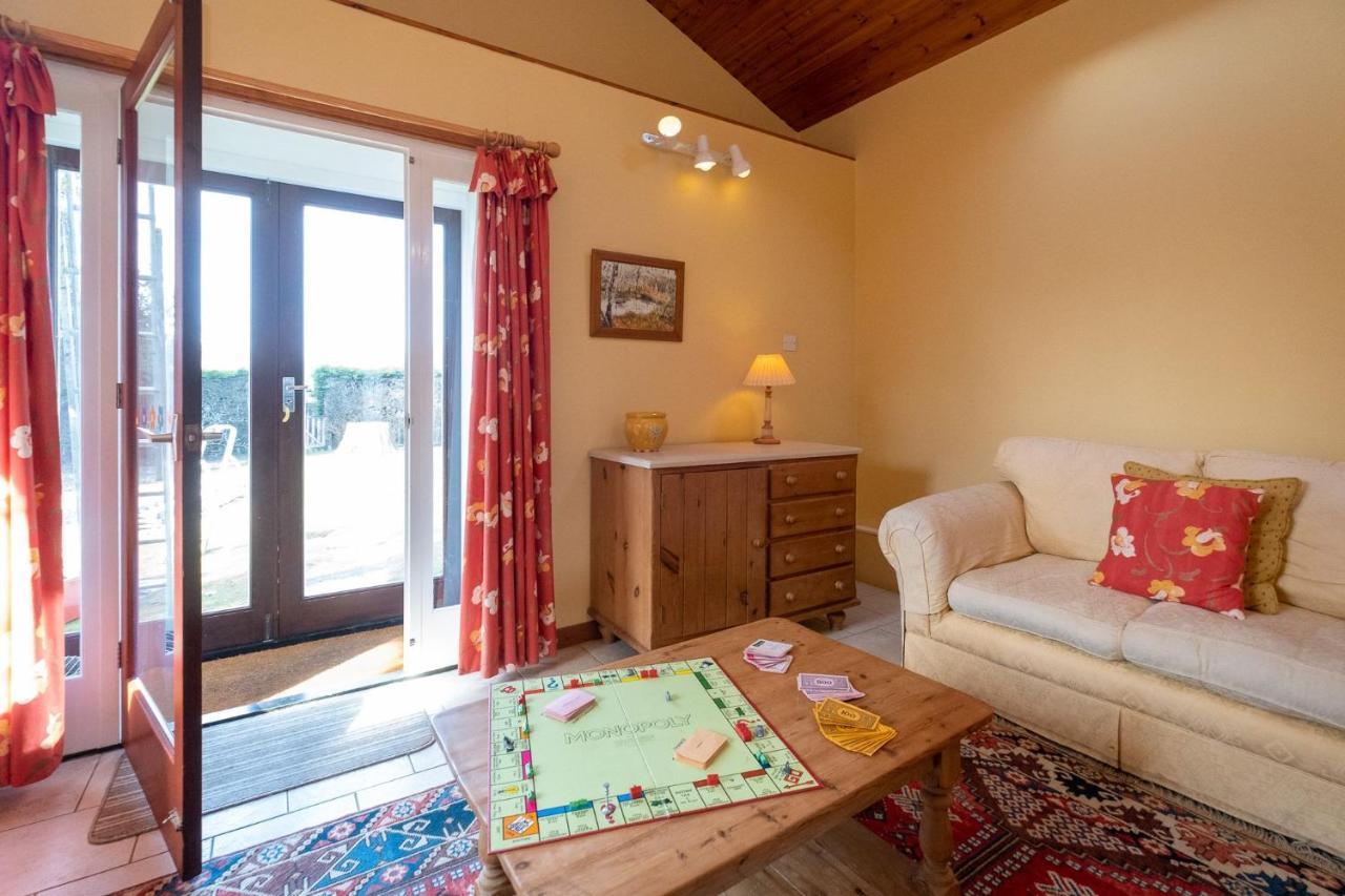 Sea Poppies Villa Торпнес Екстериор снимка
